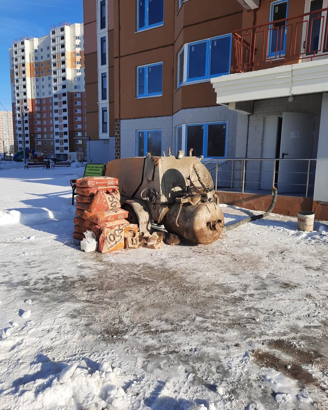 Оборудование и материалы на жилом объекте